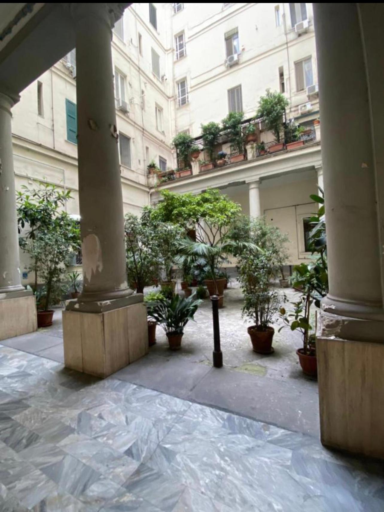 La Lepre Felice-Bovio Hotel Nápoles Exterior foto
